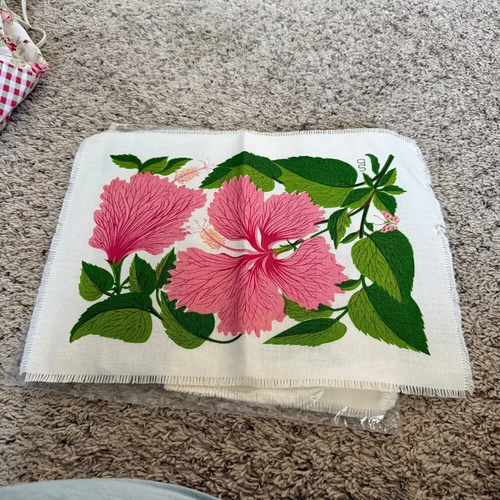 Vintage California Hand Prints Hibiscus Pink Floral Linen Placemats Set of 4